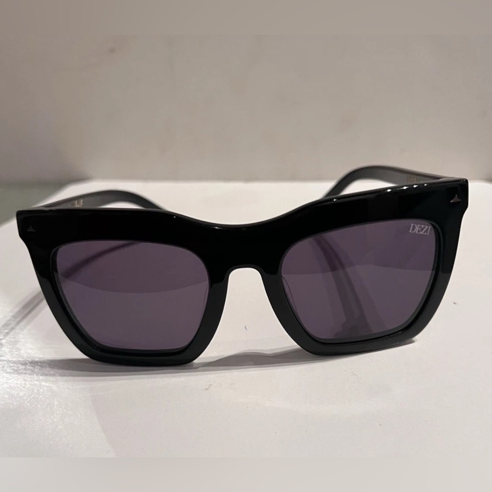 DEZI Fall Back Square Black Frame Sunglasses 53-23 Excellent Stored Condition - Picture 12 of 12